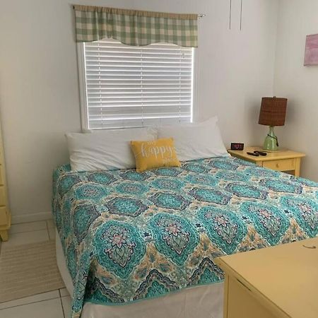 Lovely 1 Bedroom Unit Across From Lido Key Beach Sarasota Exterior foto